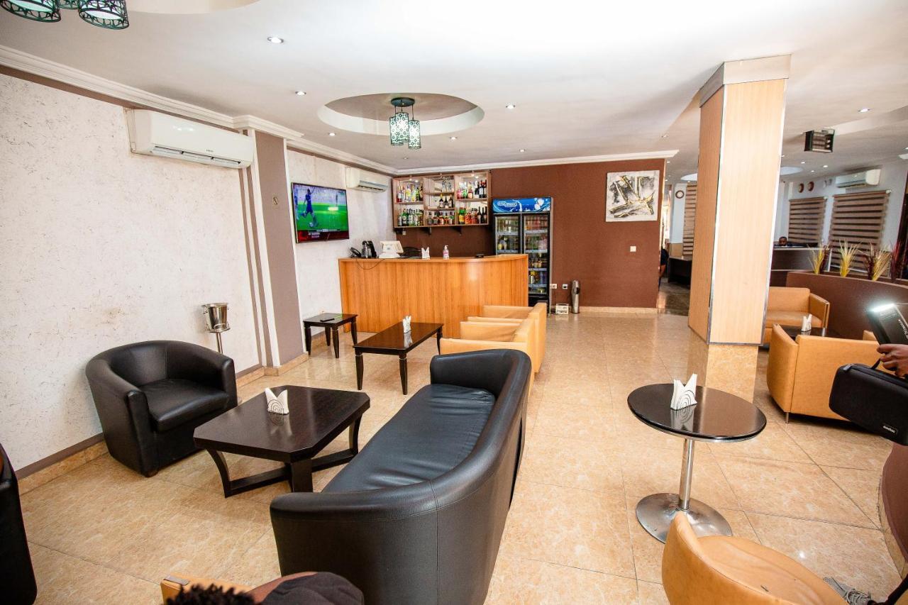 Hotel Everest RD CONGO Kinshasa Buitenkant foto