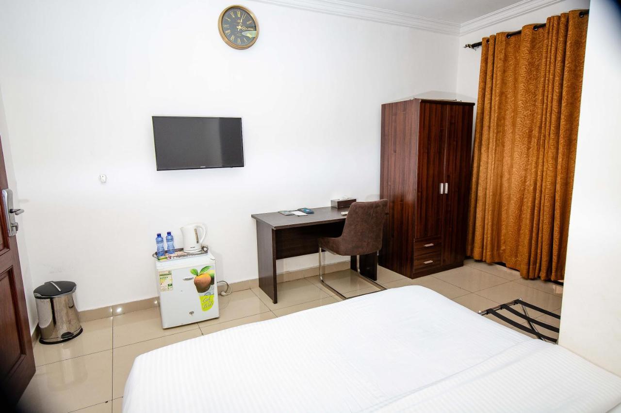 Hotel Everest RD CONGO Kinshasa Buitenkant foto